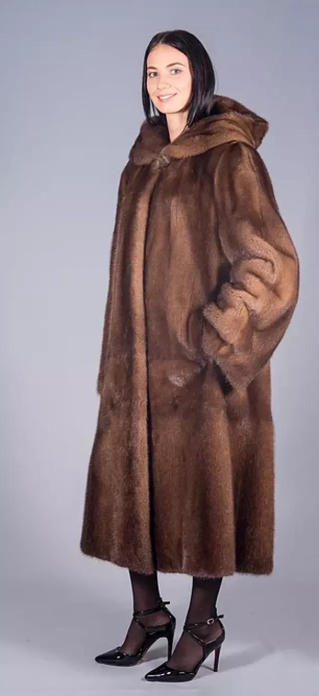 Пальто из норки сканбраун длинное