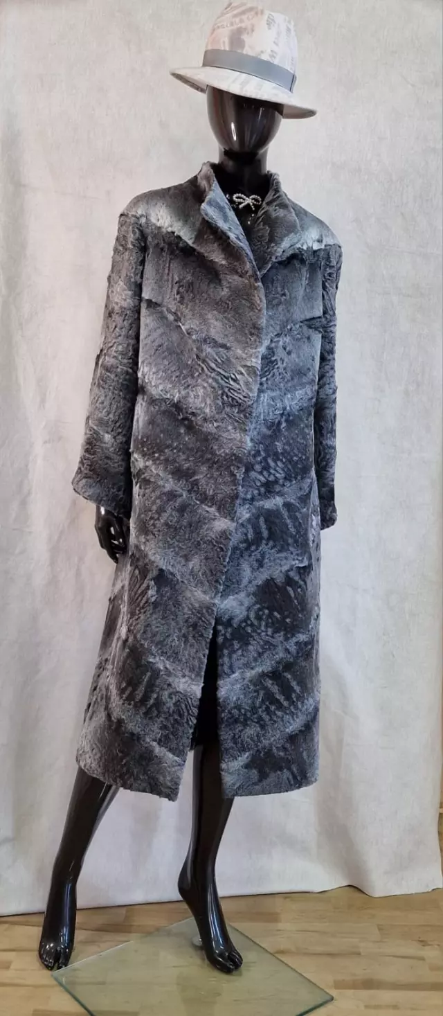 Каракульча, пальто модель "Софи"
